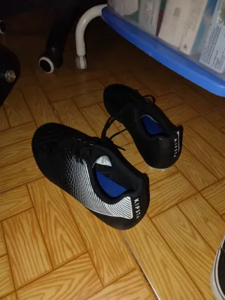 Botas Rugby/Fútbol Kipsta Negras Talla 41