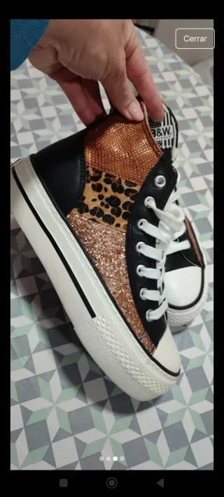 Zapatillas altas B&W negras y doradas