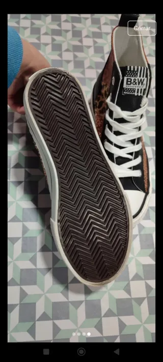 Zapatillas altas B&W negras y doradas