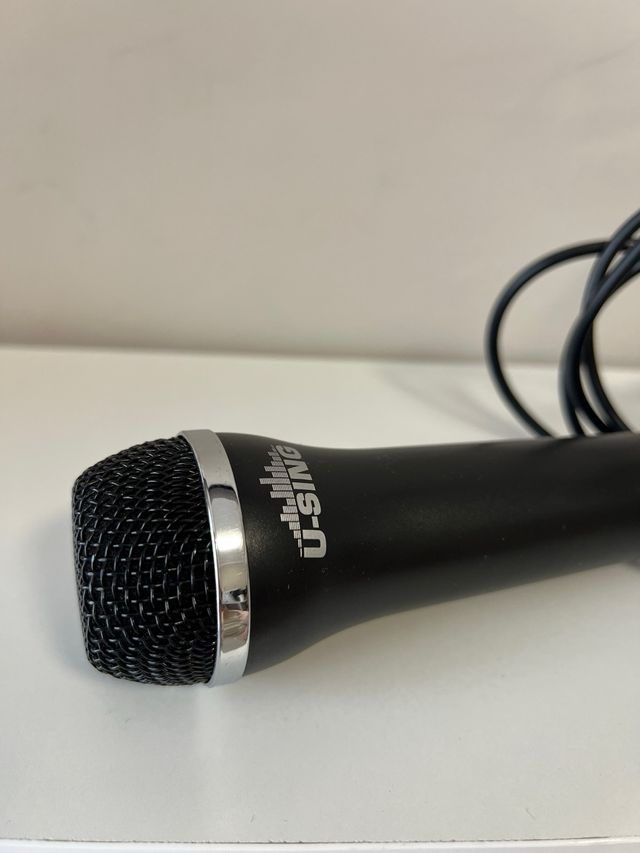 Pacchetto di gioco U-SING: U've Got Talent! + Microfono Wii