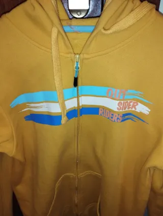 Sudadera con capucha y cremallera