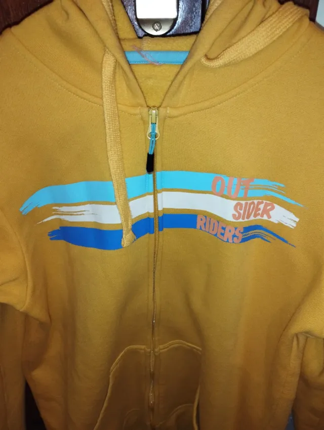 Sudadera con capucha y cremallera