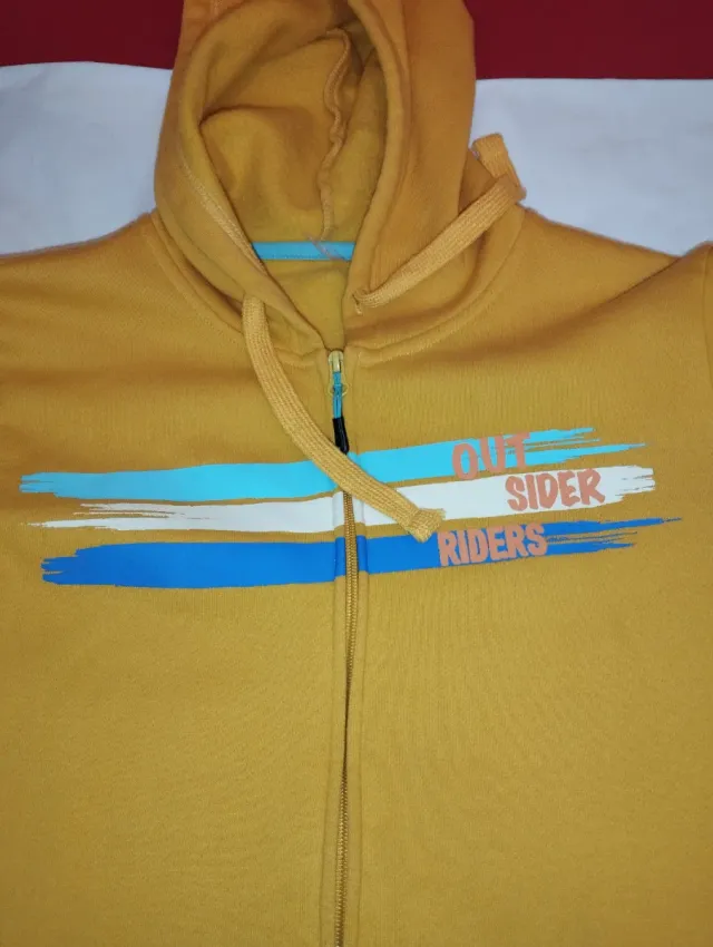 Sudadera con capucha y cremallera