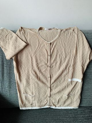 Camiseta Punto Roma beige lunares