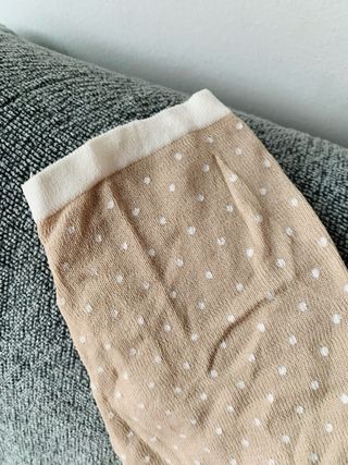 Camiseta Punto Roma beige lunares