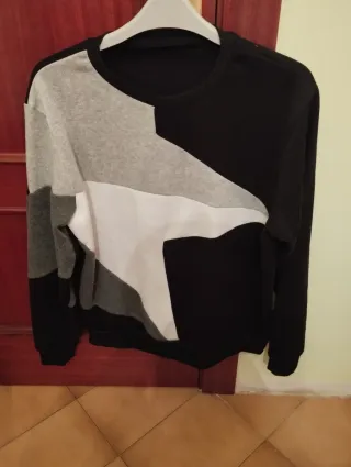 Sudadera sin capucha geométrica