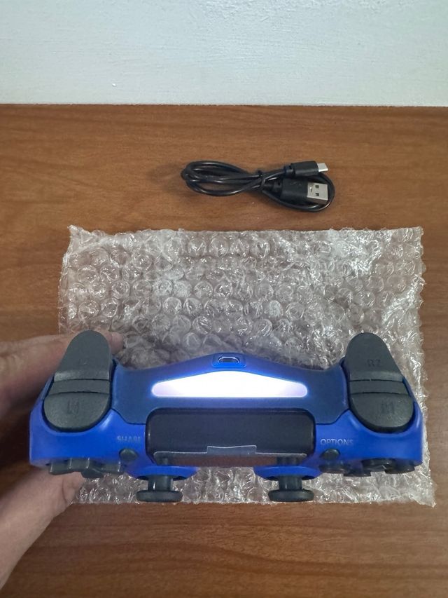 Controlador PS4 Azul + Cabo de Carregamento