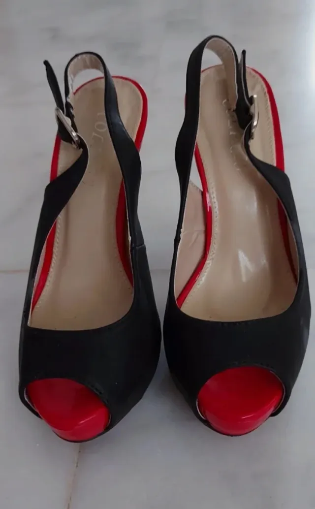 Lote 2 pares tacones negros y rojos T35