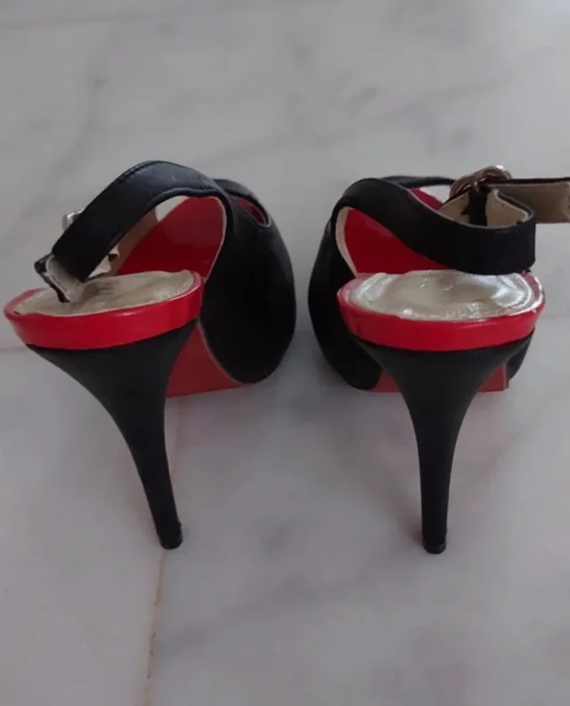 Lote 2 pares tacones negros y rojos T35