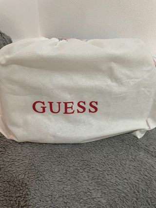 Bolso Guess Plateado Acolchado