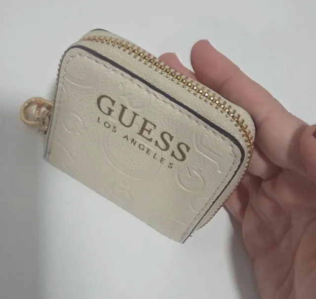 Monedero Guess Beige y Dorado Pequeño