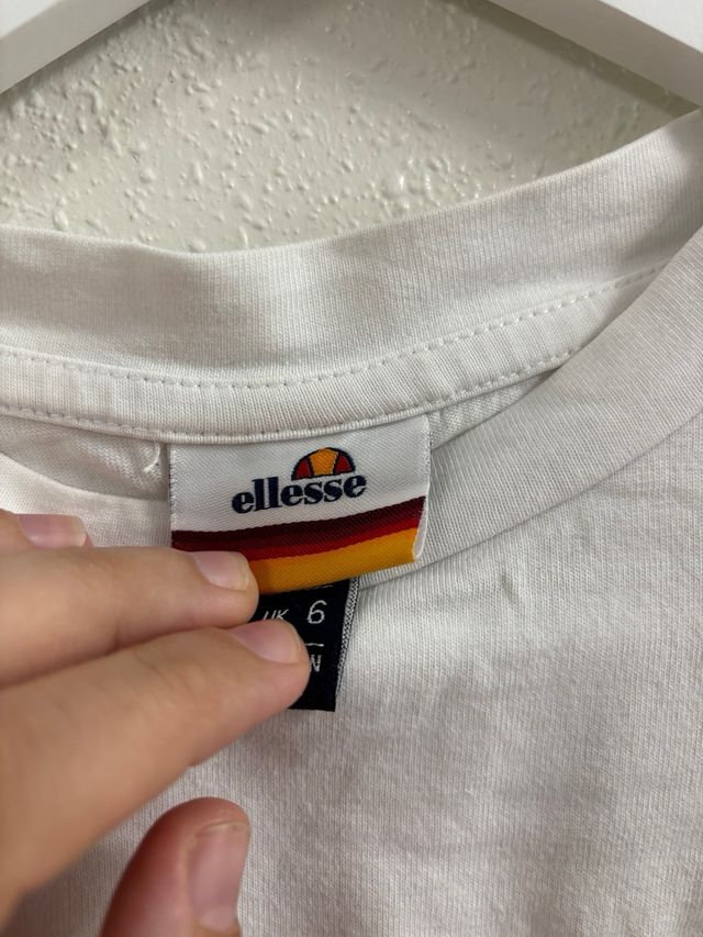 Camiseta Marca Ellesse Blanca.
