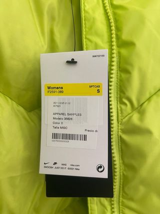 Chaqueta Nike acolchada verde neón
