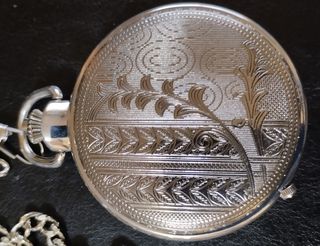 Reloj de bolsillo con cadena