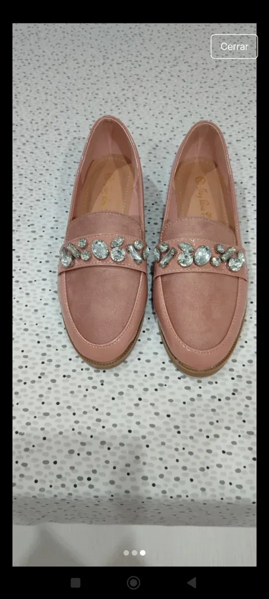 Zapatos planos rosas con pedrería
