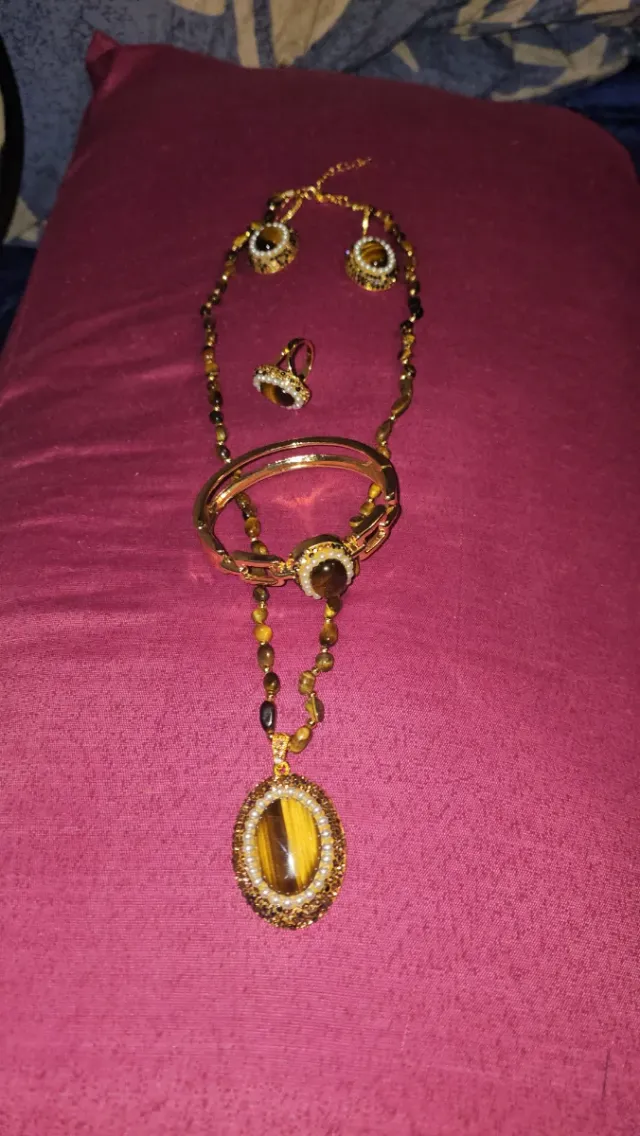 Conjunto ojo de tigre