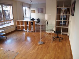 Piso planta baja con gran terraza en alquiler