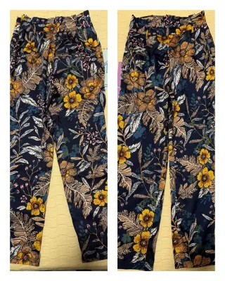 Pantalón estampado floral