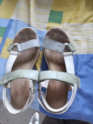 Sandalias verano mujer verde y blanco