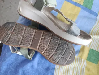 Sandalias verano mujer verde y blanco