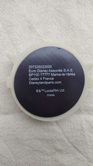Imán 24 - Disneyland París - Baby Yoda