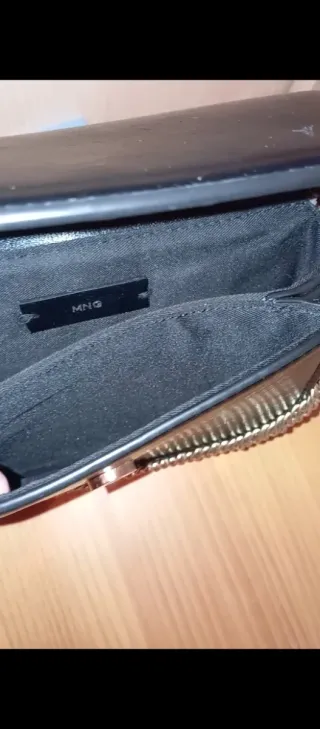 Bolso Mango Negro Cadena Dorada