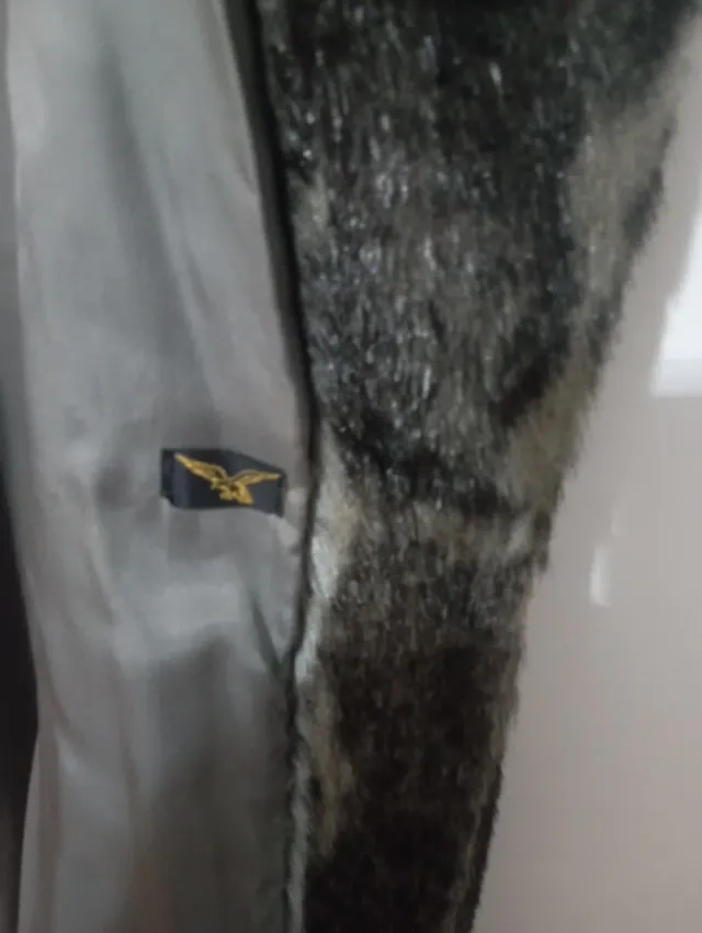 Chaquetón de mujer negro y gris