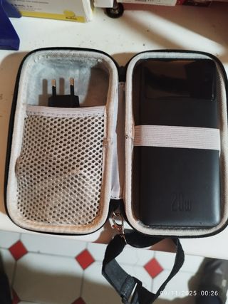 Estuche de almacenamiento para cargador