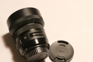 Objetivo Sigma 30mm f1.4 Art  EF +Funda+Tapas
