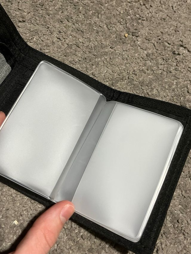 Cartera Champion Negra Gris Blanca