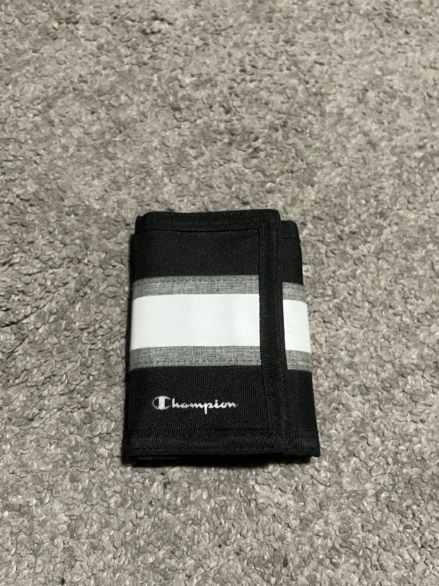 Cartera Champion Negra Gris Blanca