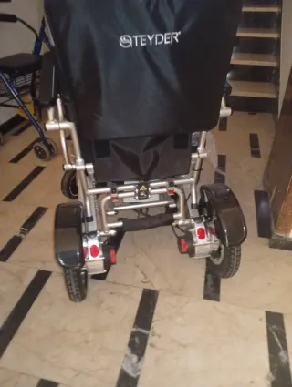 Silla de ruedas eléctrica nueva