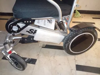 Silla de ruedas eléctrica nueva