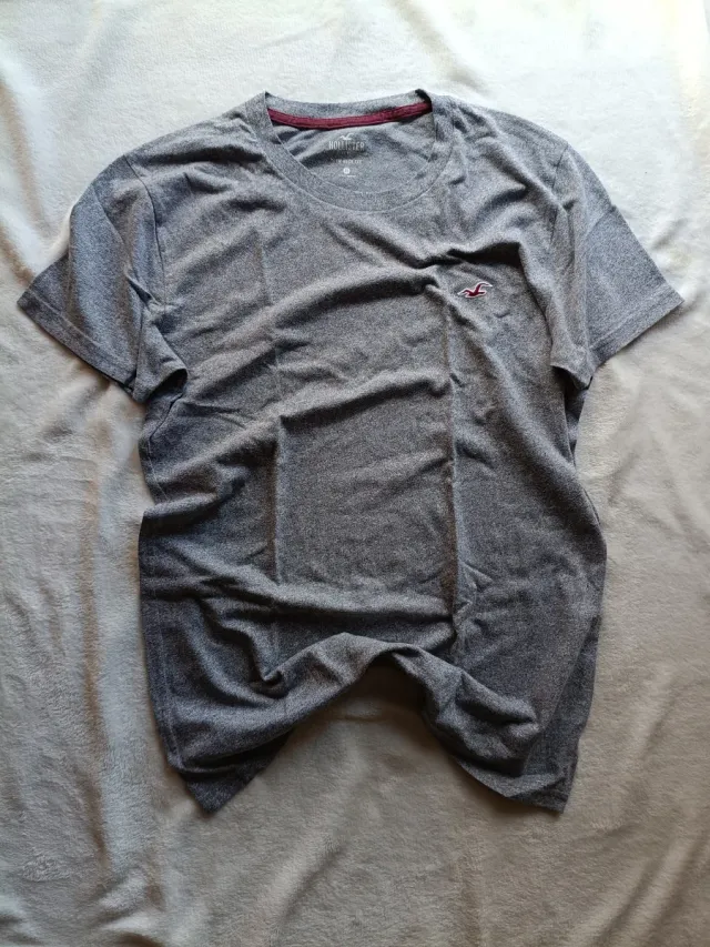 Hollister Men's Grey T-shirt - Talla XS - Classic