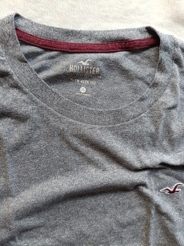 Hollister Men's Grey T-shirt - Talla XS - Classic