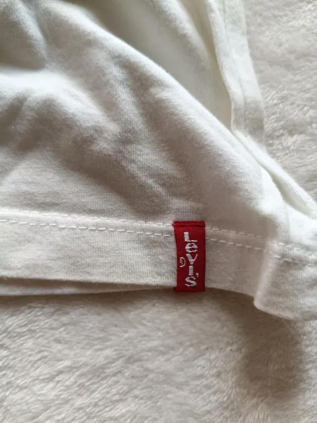 Levi's Classic White T-Shirt - Talla XS - Premium
