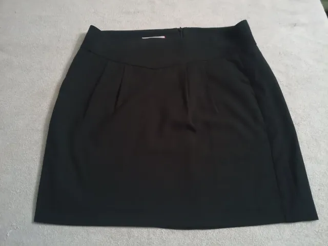 Falda corta negra Esprit