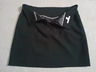 Falda corta negra Esprit