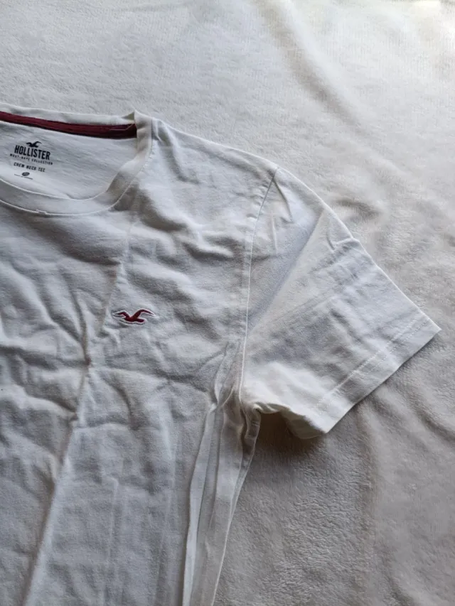 Hollister Classic White T-Shirt - Premium