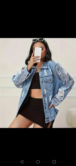 Cazadora vaquera desgastada con lentejuelas