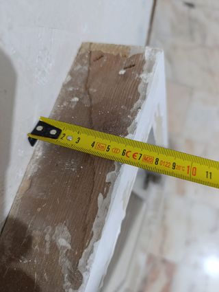 Puerta de mueble de madera blanca