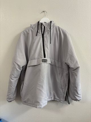 Abrigo Anorak Gris con Cremallera