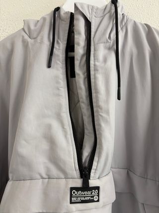 Abrigo Anorak Gris con Cremallera