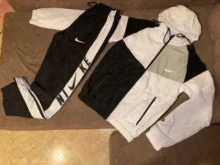 Conjunto Nike Chaqueta y Pantalón