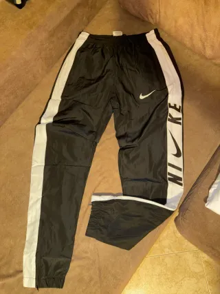 Conjunto Nike Chaqueta y Pantalón