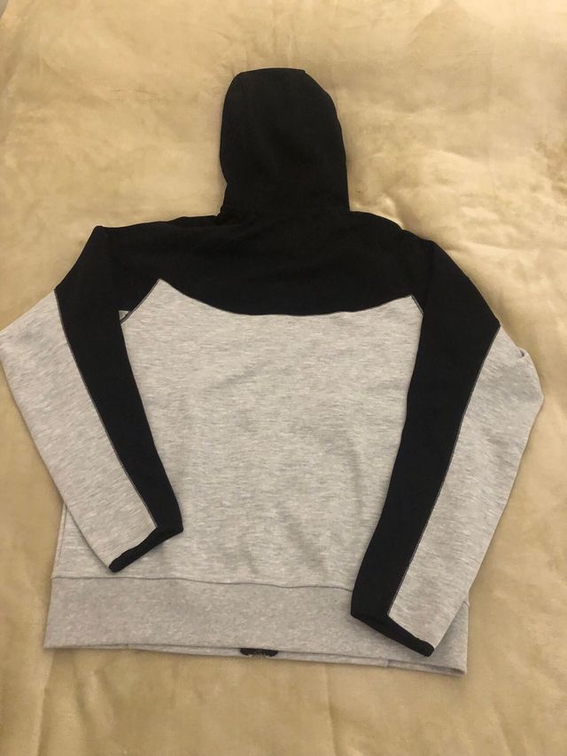 Nike Tech color negro y gris talla M a estrenar