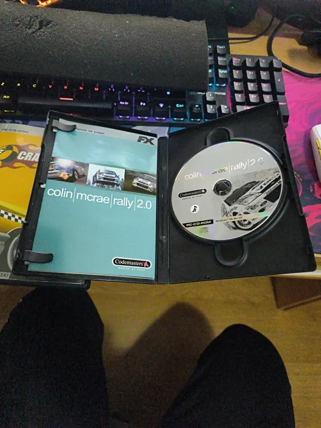 2 Juegos PC: Crazy Taxi y Colin McRae Rally 2.0