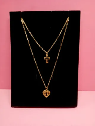 Collar Doble Corazón y Cruz Dorado
