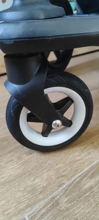 Patinete Bugaboo Confort+ y ADAPTADOR CAMALEÓN