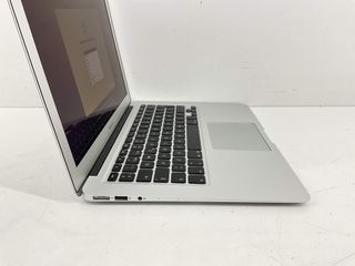 portatil apple apple macbook air core i5 1.6 13 (2015) (a1466)